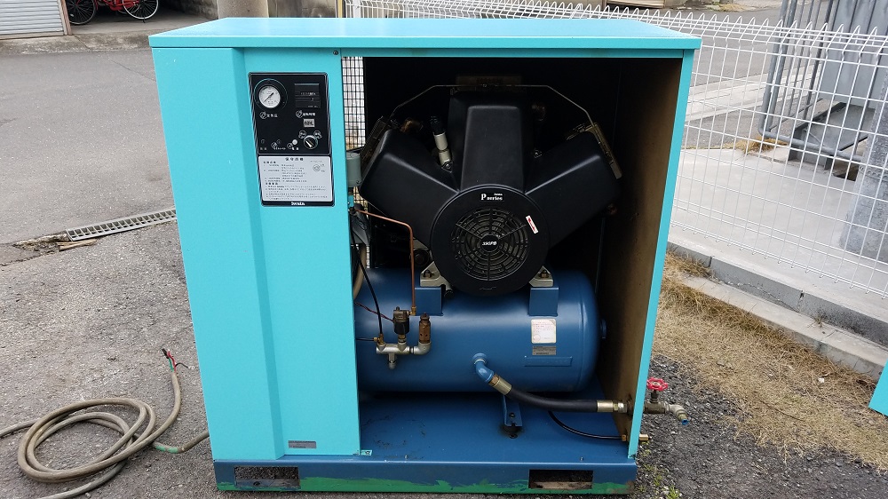 パッケージコンプレッサー　7.5ｋｗ　岩田