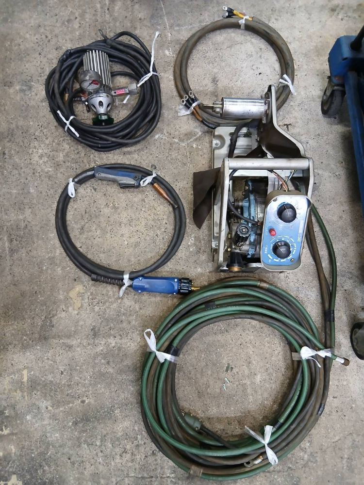 CO2/MAG半自動溶接機　XD-350　ダイヘン　2006年　中古