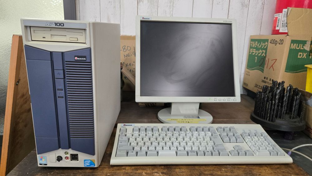 自動プログラミング装置　アマダ　AP-100　2010年製　中古機