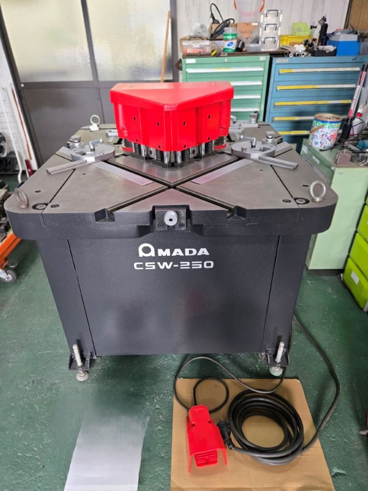 コーナシャー　CSW-250　アマダ製　中古機　1987年