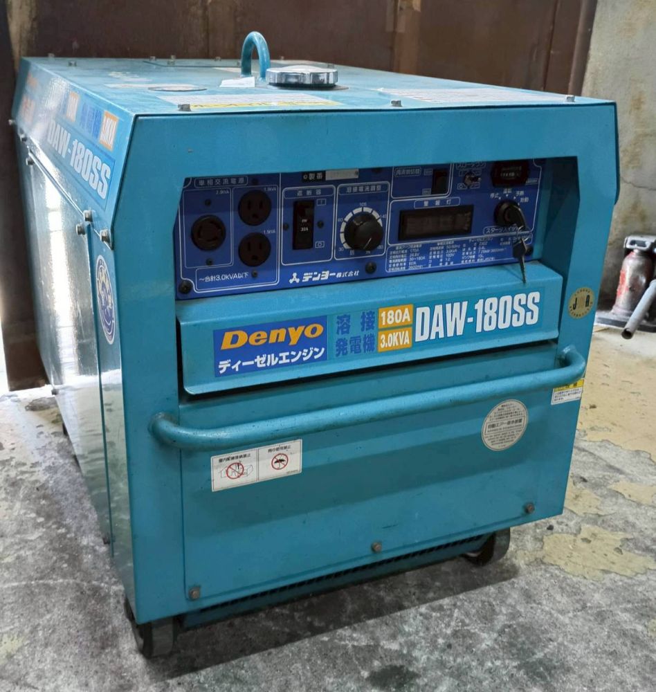 ディーゼル防音型エンジン溶接機　デンヨー製　DAW-180SS　中古機