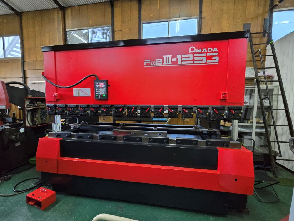 プレスブレーキ　FBDⅢ-1253LD　アマダ製　1997年　中古機,中古,機械,買取