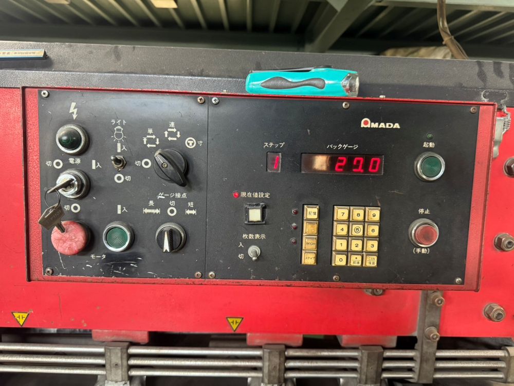 シャーリング　アマダ製　M-2560（サポート無し）　1990年　中古機