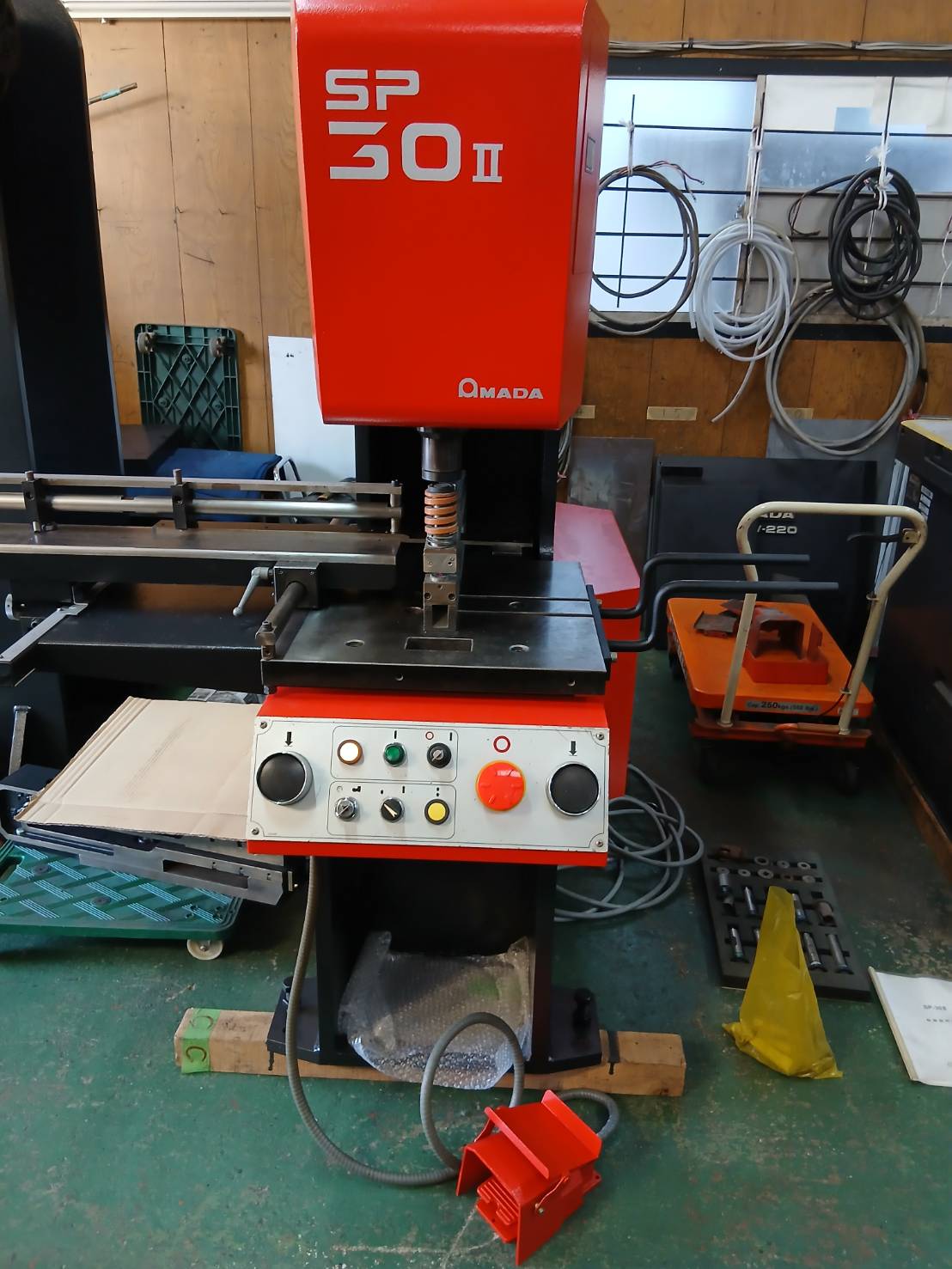 セットプレス　アマダ製　SP-30Ⅱ(マルチストッパー付）　中古機