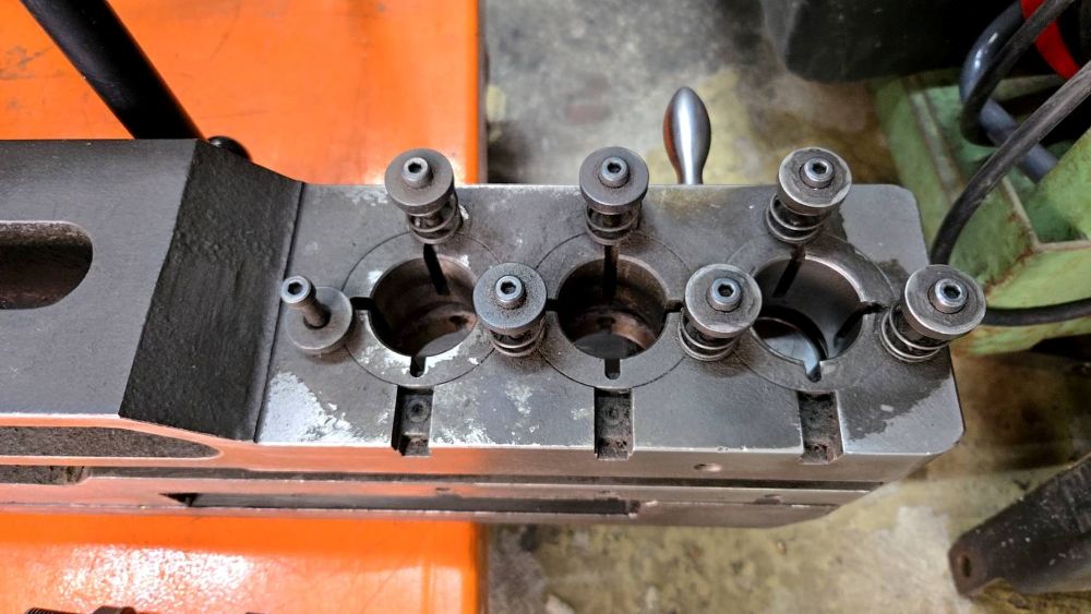 セットプレス　アマダ製　SP-30Ⅱ(SS304Ⅳ）　中古機