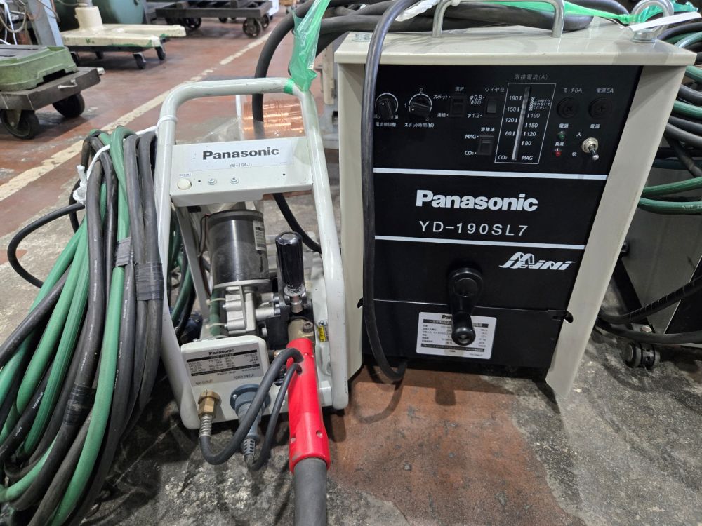 CO2半自動溶接機　パナソニック　YD-190SL7　2019年　中古機